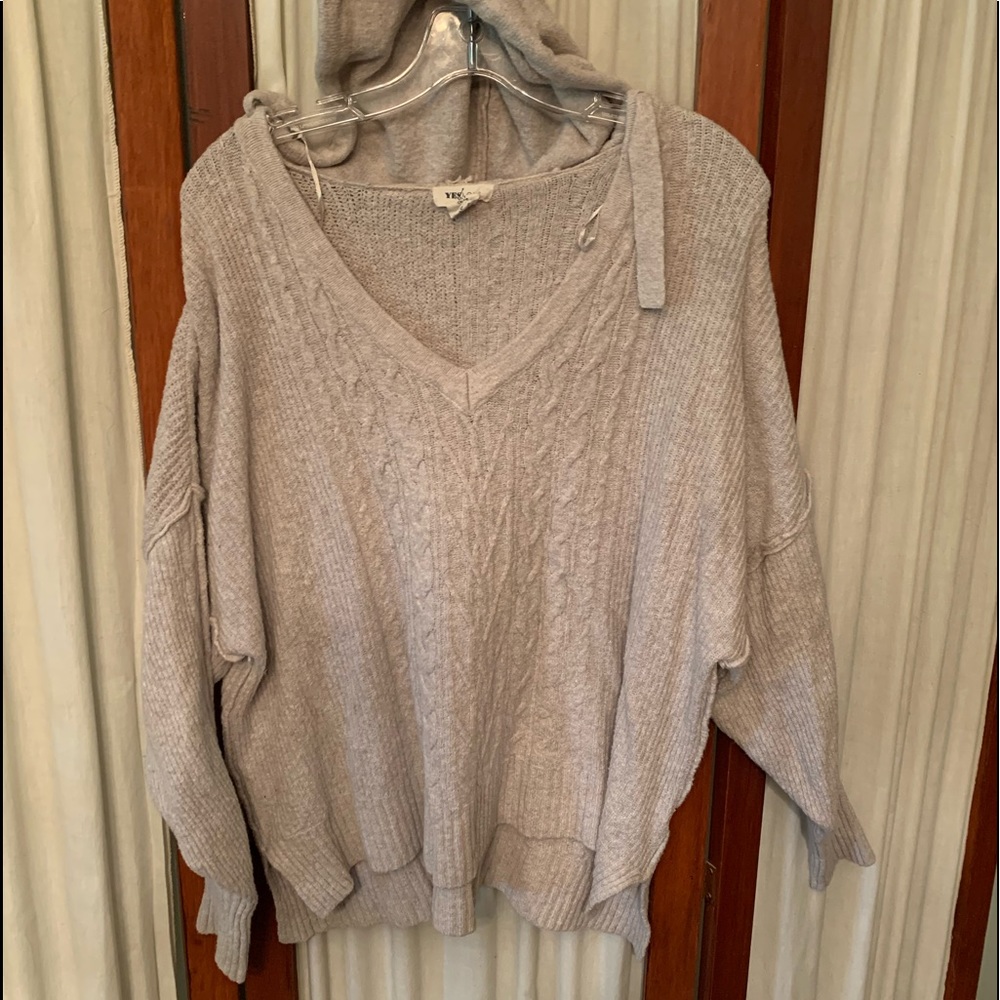 Off white hooded sweater